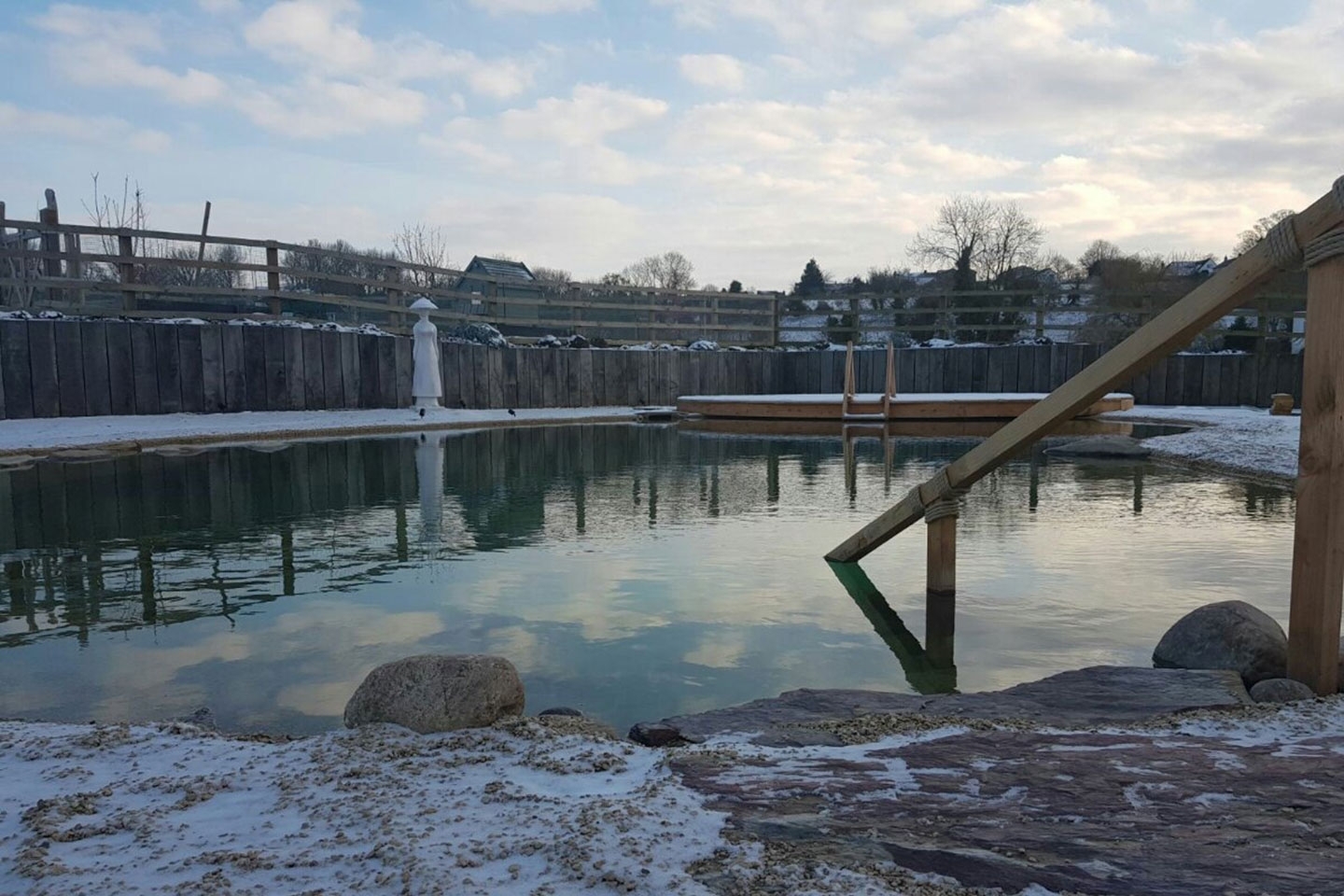 Gartenart | Portfolio | Swimming ponds in winter